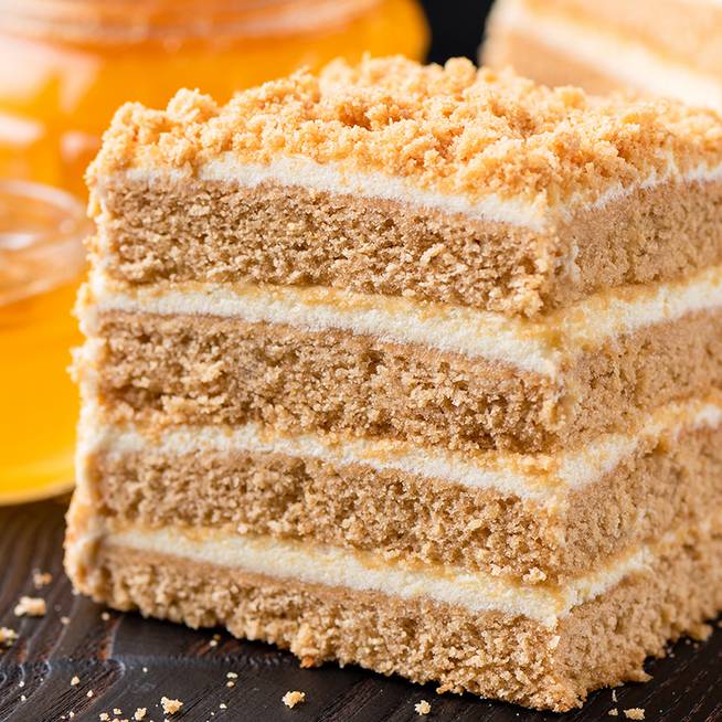 Csodaszép krémes, mézes sütemény: ellenállhatatlan desszert