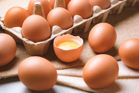Miről árulkodik a tojás színe? A zavaros fehérje is jó mutató