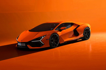 Íme az új, 1001 lóerős csúcs-Lamborghini