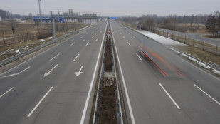 Teljes útlezárás van az M5-ös autópályán Budapest felé