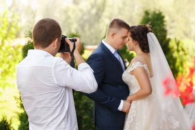 Ezek a tavalyi év legjobb esküvői képei: nem a hagyományos, romantikus fotók taroltak