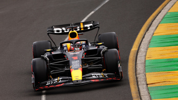A Mercedes meglepte a mezőnyt, de Verstappen indulhat az élről Ausztráliában
