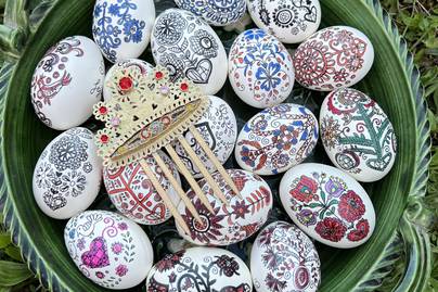 Gyönyörű, magyar hímzett minták díszítik a különleges húsvéti tojásokat – Itt nézheted meg őket