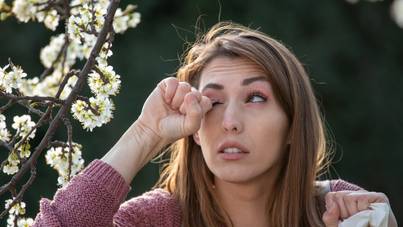 Súlyos látásromláshoz vezethet ez az ártalmatlan mozdulat az allergiaszezonban