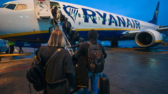 Nem ússza meg a Ryanair, be kell fizetnie a 300 millió forintos bírságot