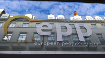 Háromszázezer eurós szerződés miatt vizsgálják az Európai Néppártot