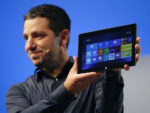 Két új Surface-t is bemutatott a Microsoft