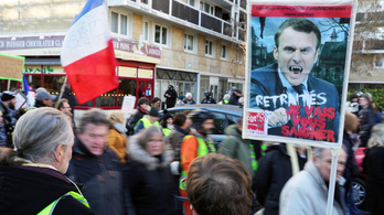 Itt van Emmanuel Macron legújabb lépése a nyugdíjreform után