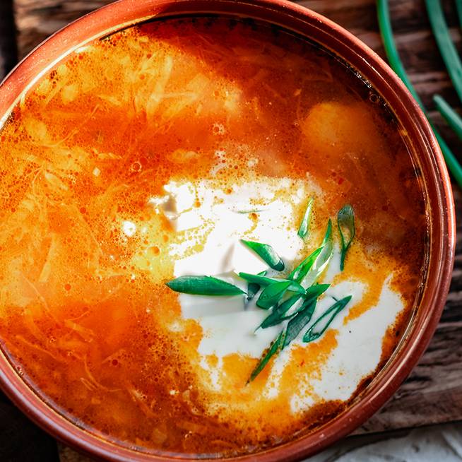 Egyszerű, paradicsomos tojásleves: így lesz fantasztikus az íze