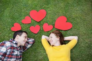Love bombing: ezekből a jelekből jöhetsz rá, hogy manipulál a partnered