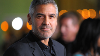 George Clooney jól beégette Johnny Deppet és Mark Wahlberget