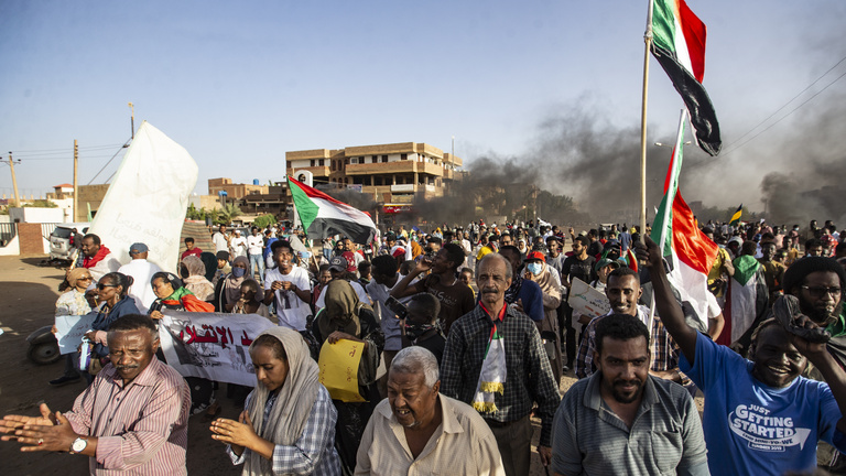 Hogy kerülnek az orosz zsoldosok a szudáni polgárháborúba?