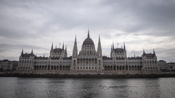 Négyzetméterenként ötmillió forintba kerül a Parlament egyik termének felújítása