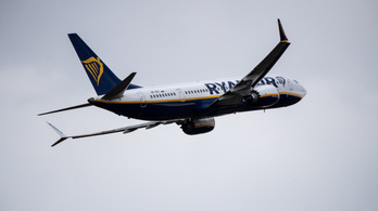 Újabb, 200 millió forintos bírságot kapott a nyakába a Ryanair