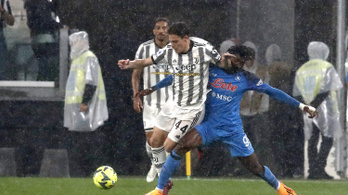 A VAR is besegített, de a Juventus legyőzésével csaknem bajnok a Napoli