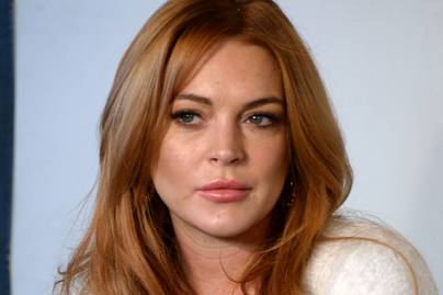 Lindsay Lohan először mutatta meg babapocakját: hamarosan anyává válik az egykori botrányhősnő