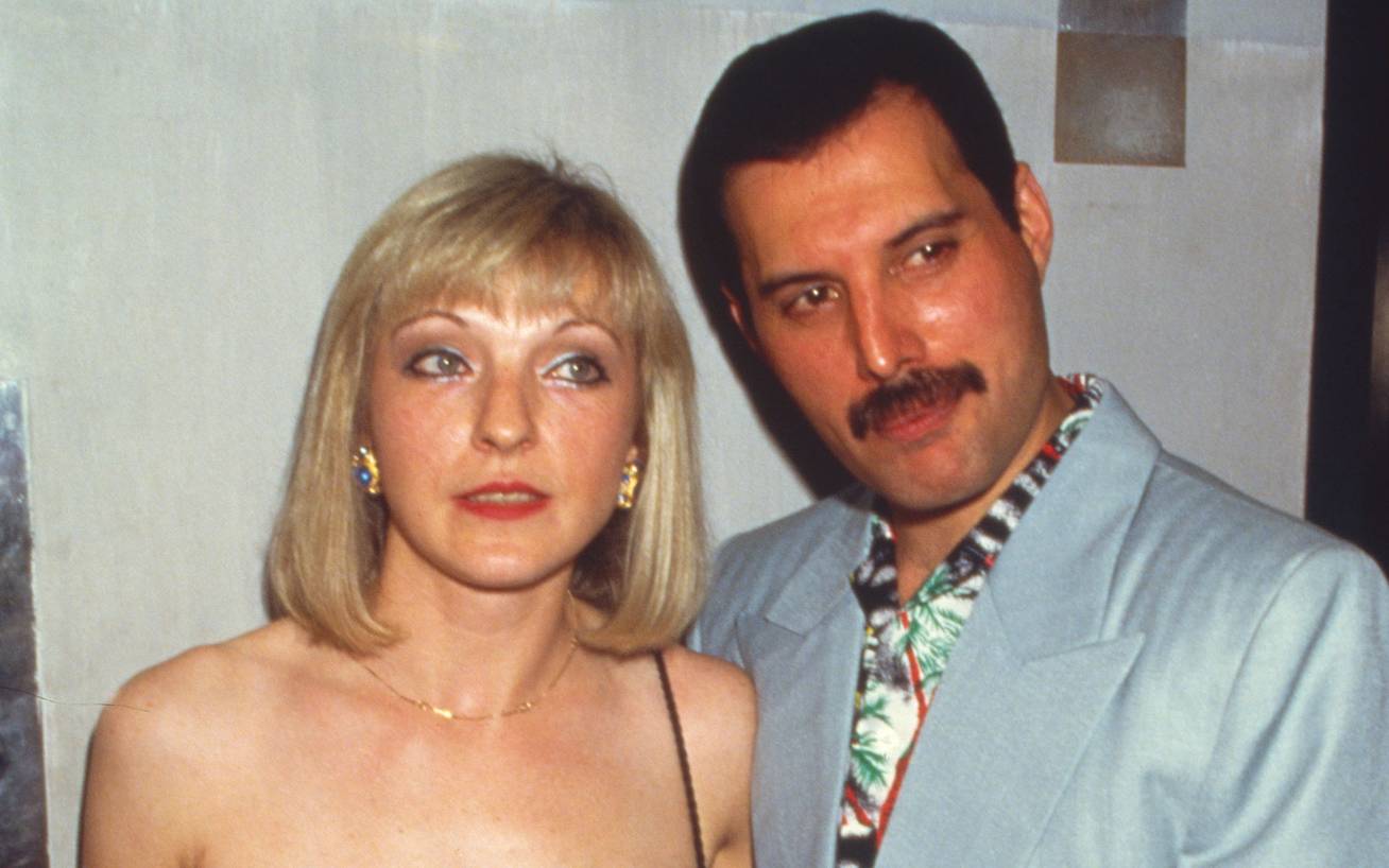 Freddie Mercury tárgyai aukció