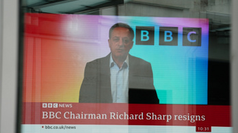 Lemondott a BBC elnöke, miután vizsgálat indult ellene