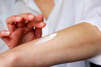 Sokan allergiásak a száraz bőrre használt összetevőre - Tovább súlyosbíthatja a kellemetlen bőrproblémákat