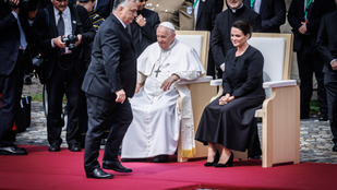 Orbán Viktor közzétette a pápalátogatás fotóit