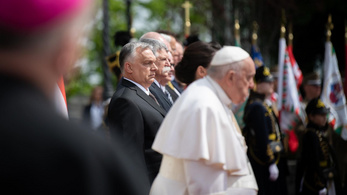 A pápával való találkozásáról tett közzé exkluzív képeket Orbán Viktor
