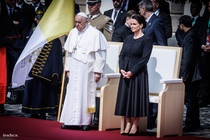 Ferenc pápa és Novák Katalin 