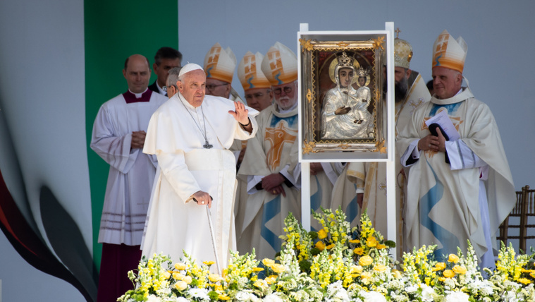 Képekben Ferenc pápa három napja Budapesten