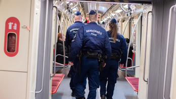 Elfogtak egy körözött személyt a 2-es metrón