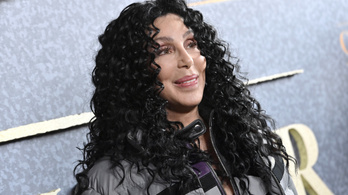 Szakított Cher és 39 évvel fiatalabb párja