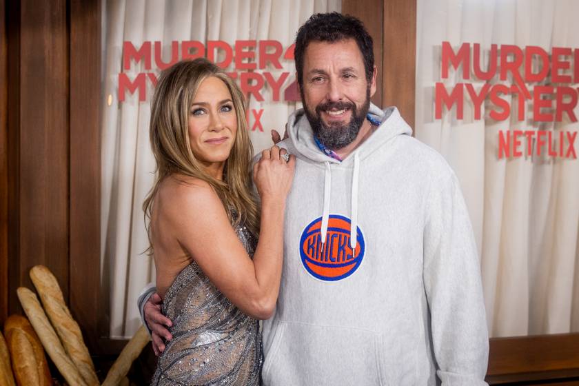 Adam Sandler ezért szólt be Jennifer Anistonnak: épp csókjelenetet forgattak