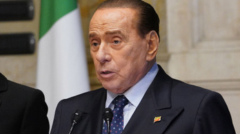 A kórházból jelentkezett Silvio Berlusconi