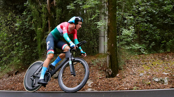 Fetter Erik a 109. a Giro d'Italia első sík szakaszán