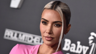 Kim Kardashian szinte huszonévesnek tűnik a sok botoxtól