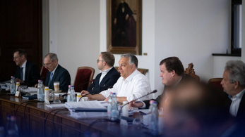 Orbán Viktor összehívta a minisztereit