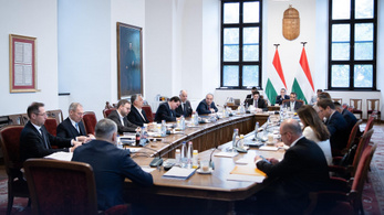Összeült a magyar kormány, fontos döntést kell meghozniuk