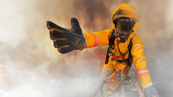 „A görög tűzoltók egy hete folyamatosan oltották a tüzet, őket kellett leváltani”