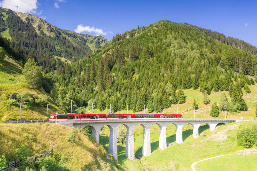 Európa 5 legszebb vasútvonalától elakad a lélegzeted - Varázslatos tájakon futnak végig