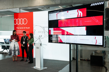 Művészekkel vette be a repteret az Audi