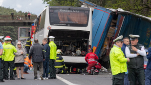 Akár nagyon súlyos büntetést is kaphat a szlovákiai buszbalesetet okozó sofőr