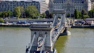 Ma tetőzik a Duna vízszintje Budapestnél