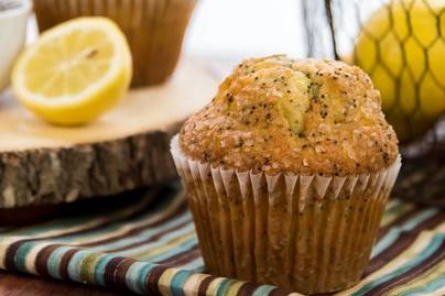 Puha, illatos citromos-mákos muffin: keverem-kavarom a tésztája