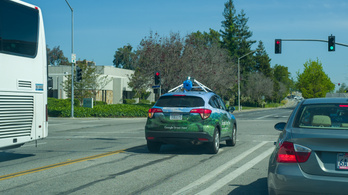 Vasvillával támadtak a Google utcaképeket készítő autójára Somogy vármegyében