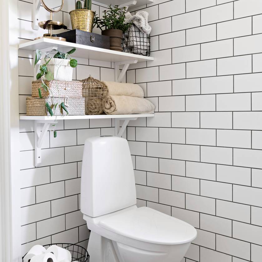 Így lesz stílusos a helyiség, ami egyáltalán nem mellékes: 8 mutatós ötlet a WC dekorálására