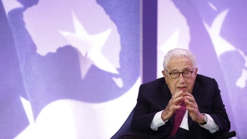 A 100 éves Kissinger a világ jövőjének kulcskérdésére figyelmeztet
