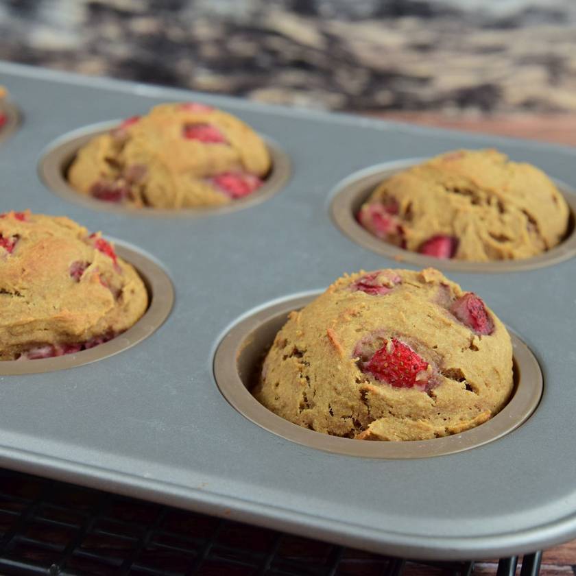 Villámgyorsan készülő epres muffin: ezt készítsd, ha túl sok gyümölcsöt vettél a piacon