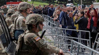 Egyre feszültebb a helyzet Koszovóban, a sokkológránatok is előkerültek