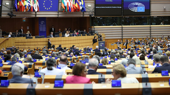 EP-vita: elveszik az uniós elnökséget Magyarországtól?