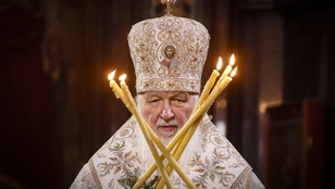 Oroszország leghíresebb ikonjánál tartott misét Kirill pátriárka