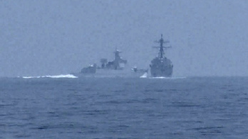 Majdnem ütközött egy kínai és amerikai hadihajó, a kínaiak szerint minden biztonságos volt