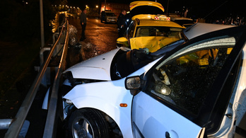 Halálos baleset történt éjszaka Budapesten, többen megsérültek